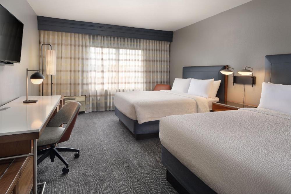 Queen Room with Two Queen Beds interior